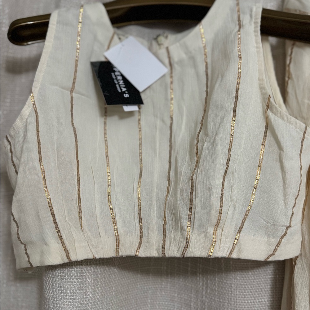 Crepe Ivory Top and Skirt with Gold Scalloped details. - Picture 3 of 6